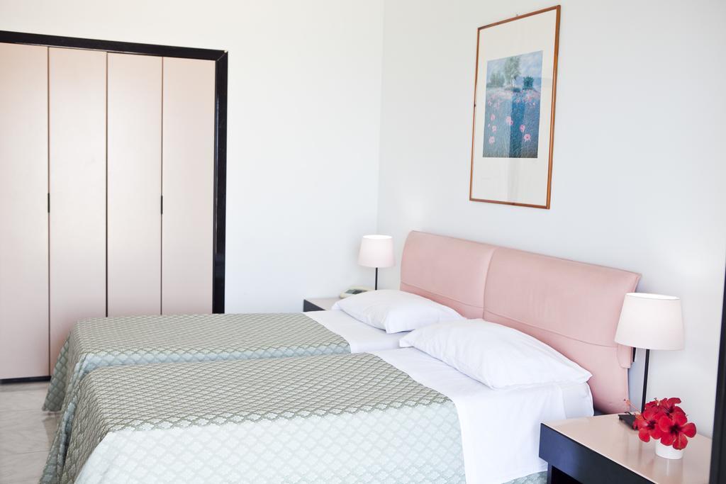 Hotel Club Helios Νότο Εξωτερικό φωτογραφία
