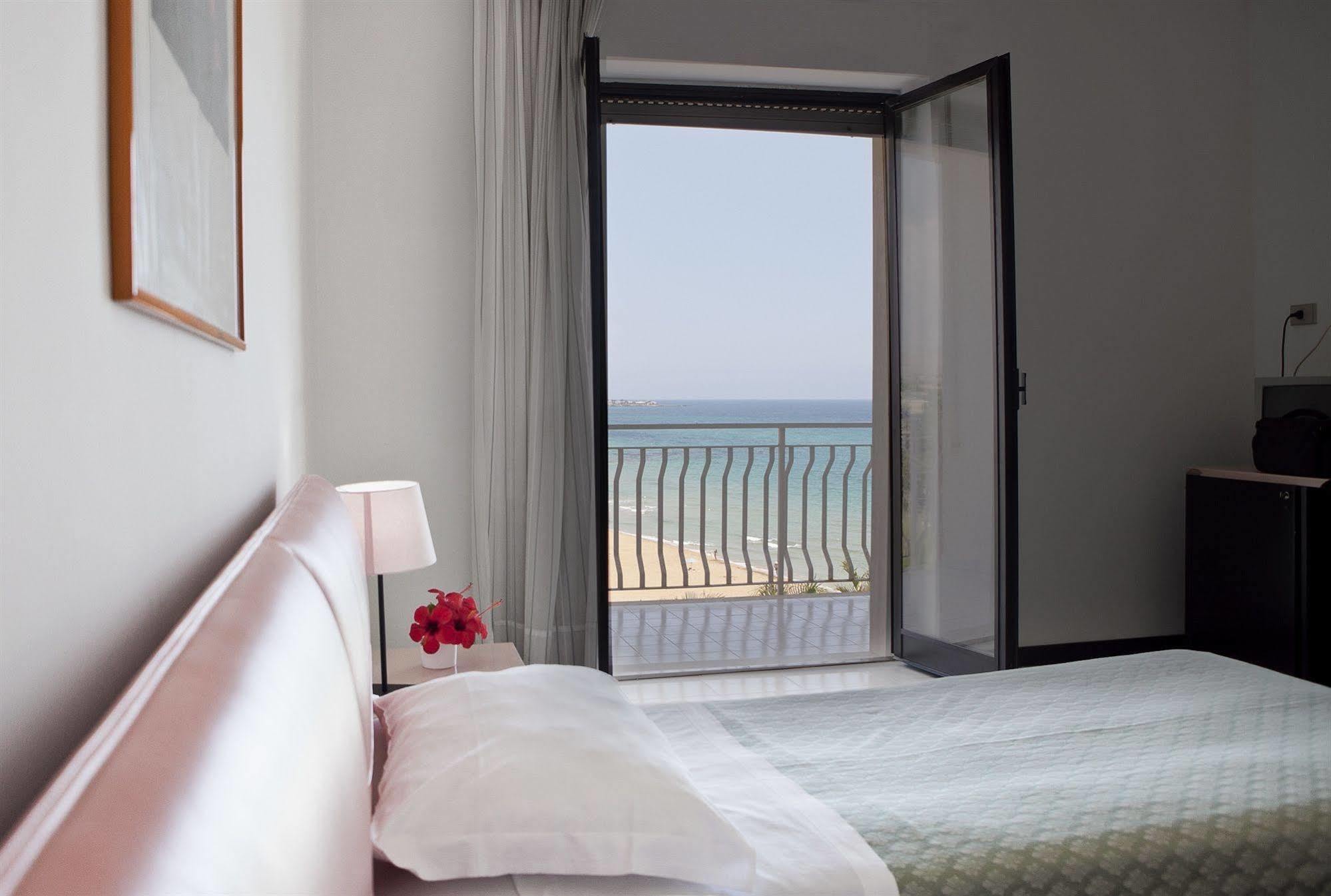 Hotel Club Helios Νότο Εξωτερικό φωτογραφία